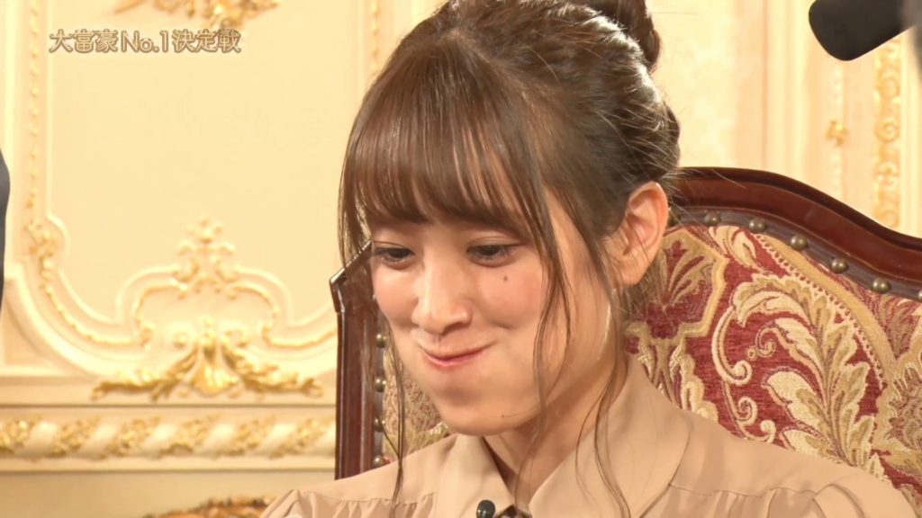 ささく、初手で3を4枚持ち、この表情www革命を起こす手段としてはだいぶ弱いですが(強カードを使い切ってしまうので)、まぁ嬉しくなる気持ちはわかりますww